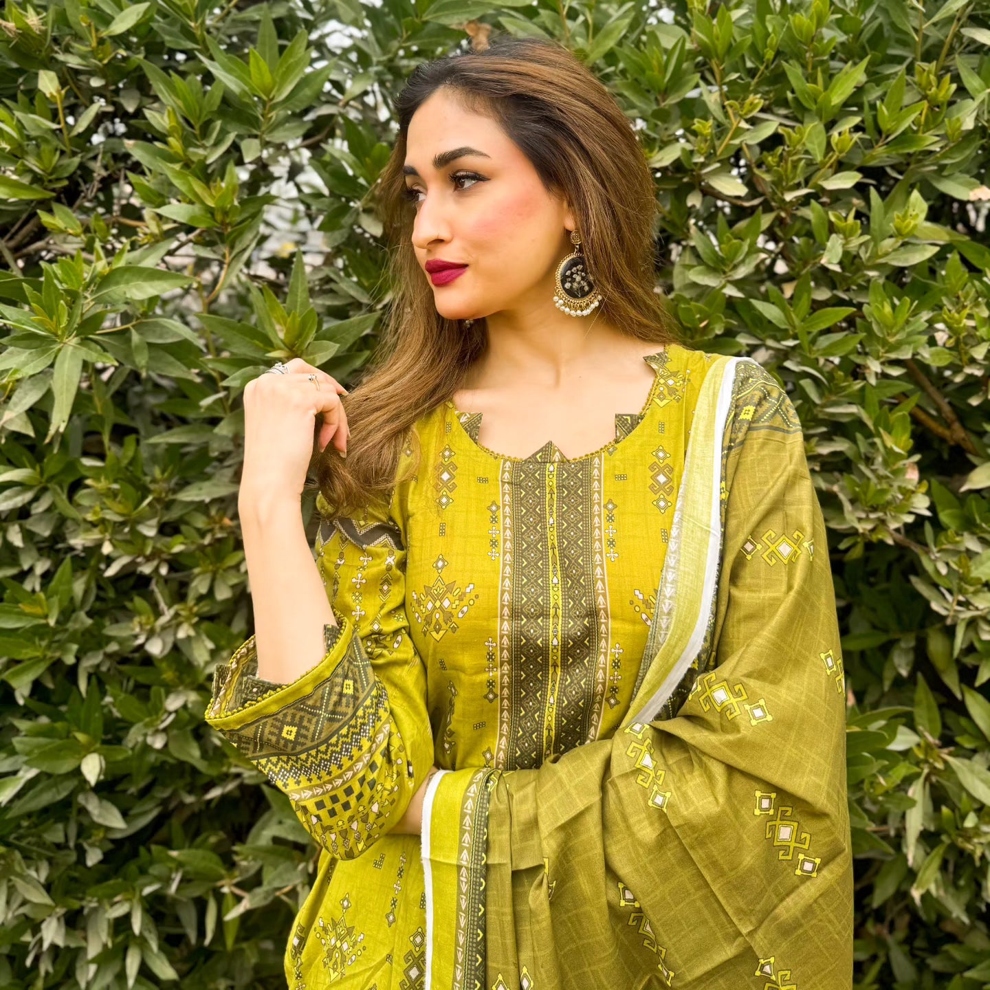 BinNoor Fab Lawn 3Pcs De-LA01-P3007